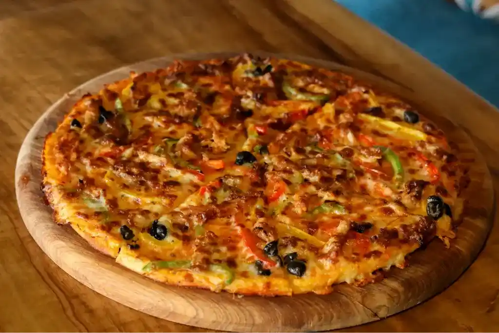 eaglesnestcafe special pizza25k.webp